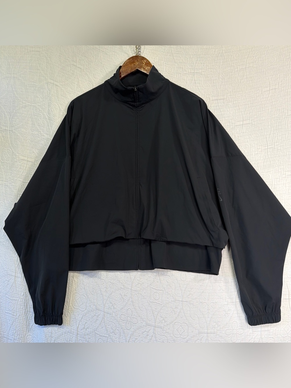 Nike Dri Fit 24 7 Perfect Stretch Woven Jacket Women Size Large Black Bat Wing L